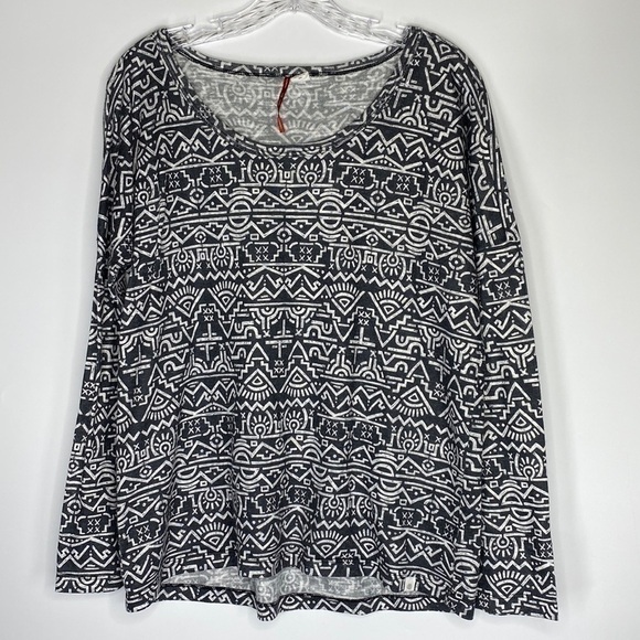 Element Black Muse Tribal Long Sleeve Blouse Shirt Size Medium - Picture 1 of 5